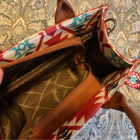 New Wrangler Southwestern Print Canvas  Small Crossbody Tote - Picture 8 of 10